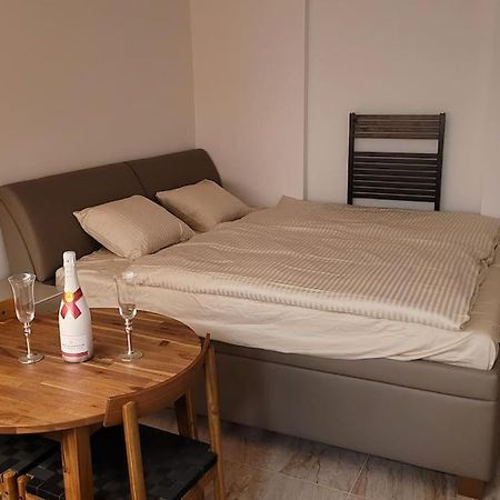 Luxusni Apartman Nedaleko Centra Prag Exterior foto