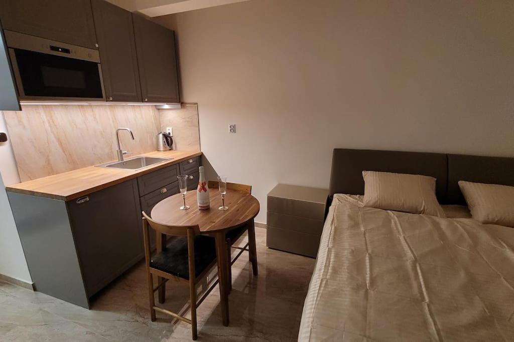 Luxusni Apartman Nedaleko Centra Prag Exterior foto